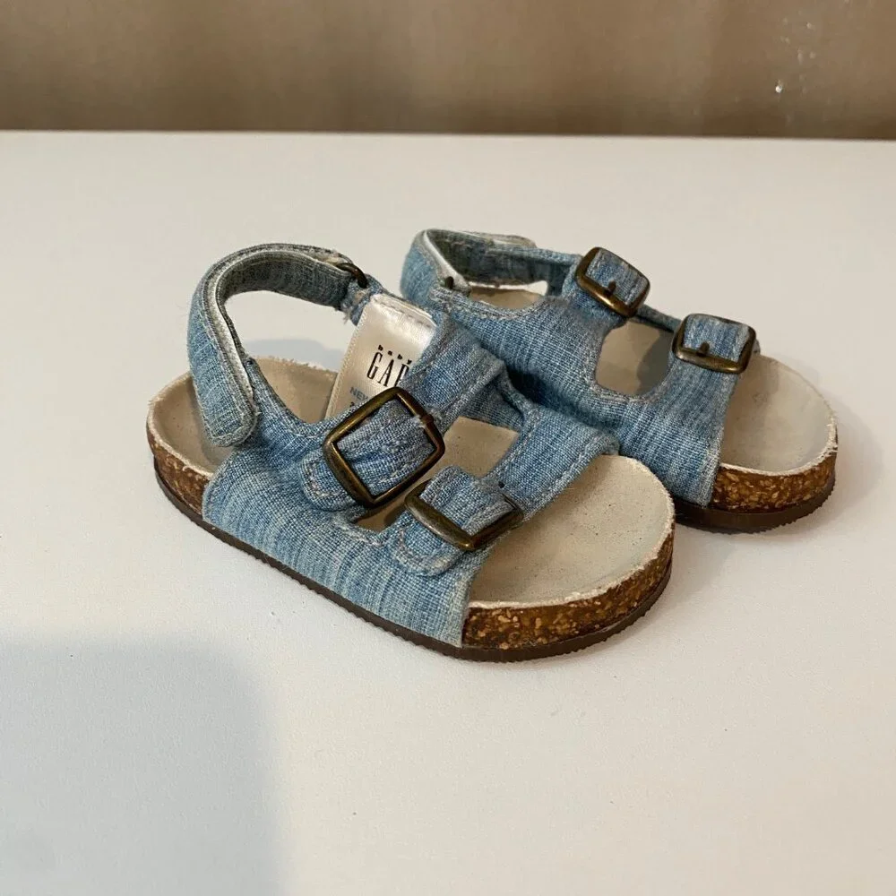 Baby Gap Okaida‎ Chambray Sandals Size 3–6M Denim Buckle Soft Sole